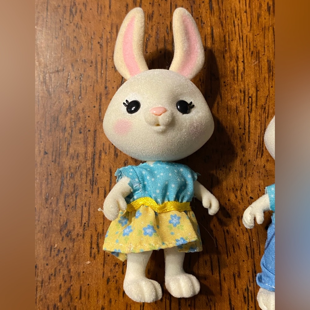 Honeybee acres. The Mcscampers rabbit family. Three members. - Picture 2 of 6